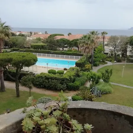 With Balcony Near The And Downtown * Six-Fours-les-Plages